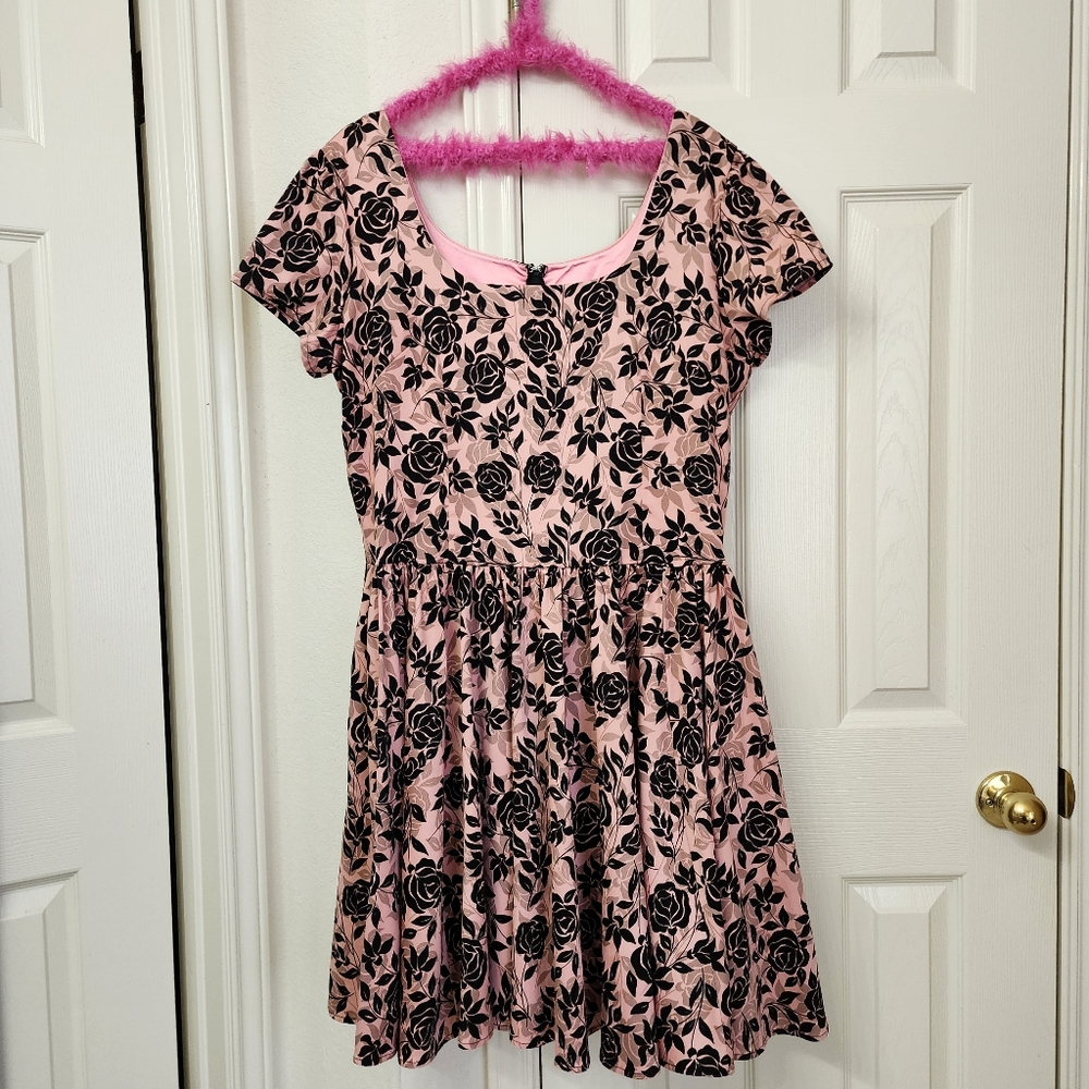 FREE SHIPPING BY 2 CDT! 2X Lara Dress in Mauve Layered Roses Cotton Sateen